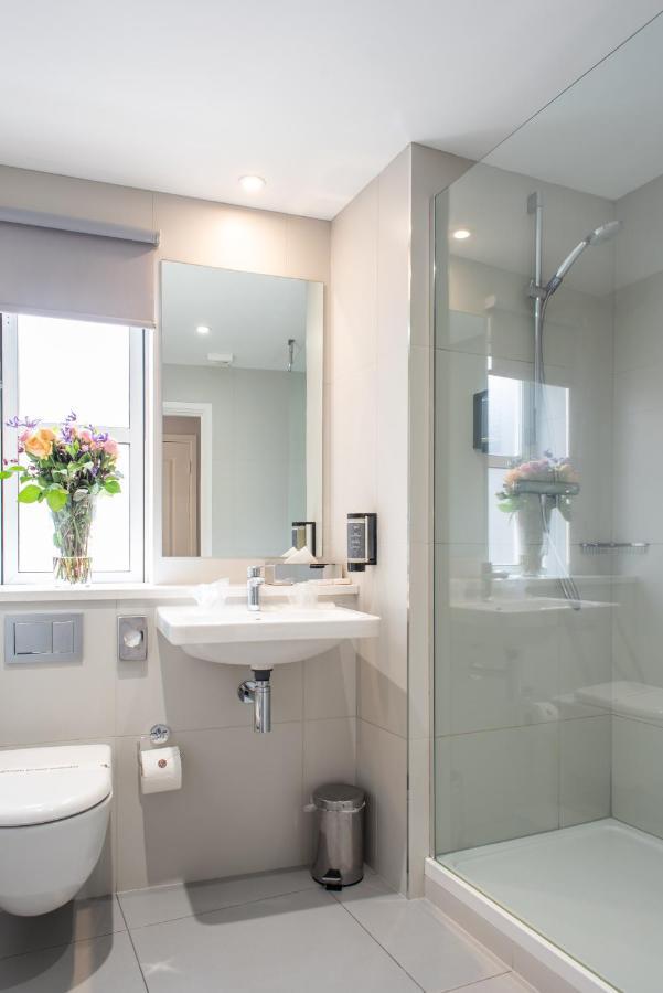 Premier Suites Ρίντινγκ Εξωτερικό φωτογραφία
