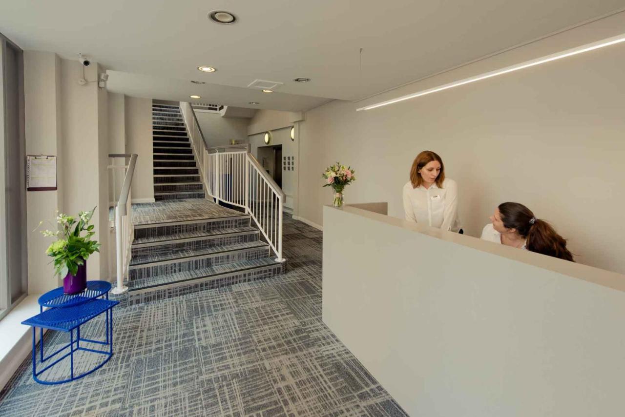 Premier Suites Ρίντινγκ Εξωτερικό φωτογραφία